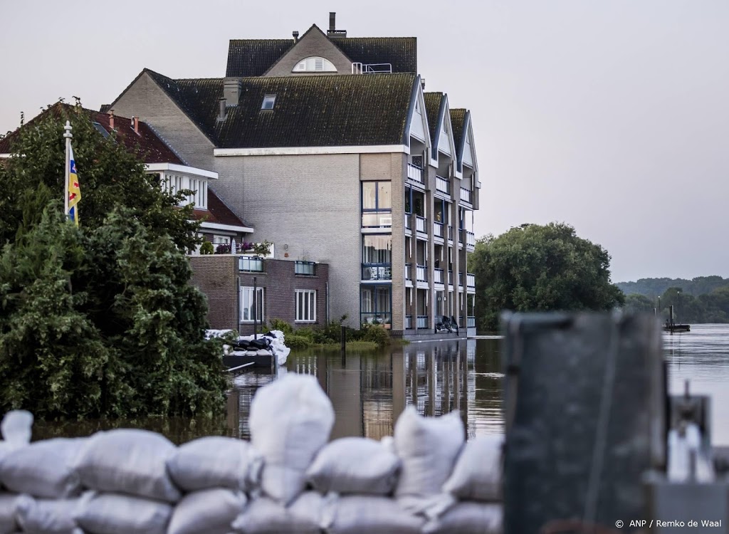 Hoogwaterpiek Maas vlakt af in Noord-Limburg