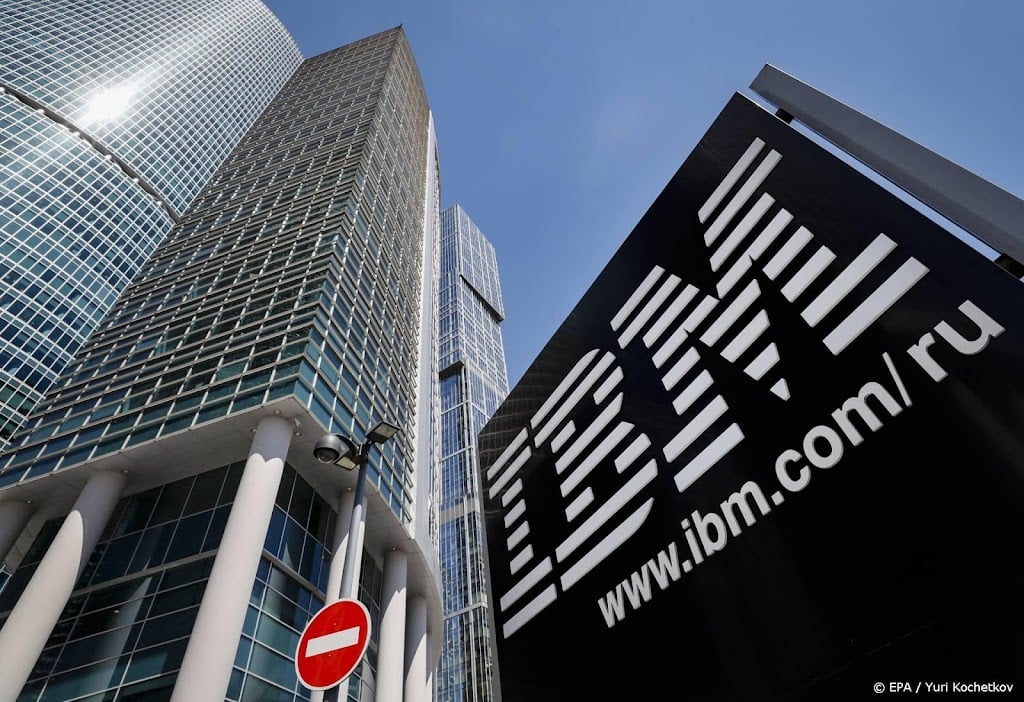Sterke vraag doet IBM goed, maar dure dollar drukt verwachtingen