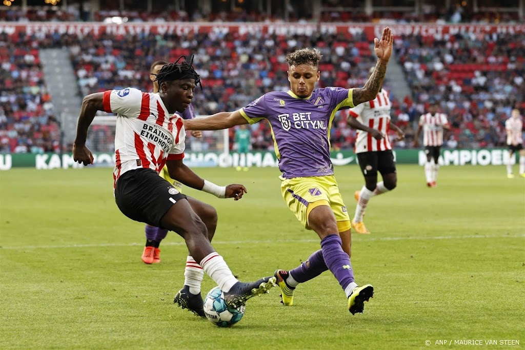 Go Ahead biedt linksback James contract aan