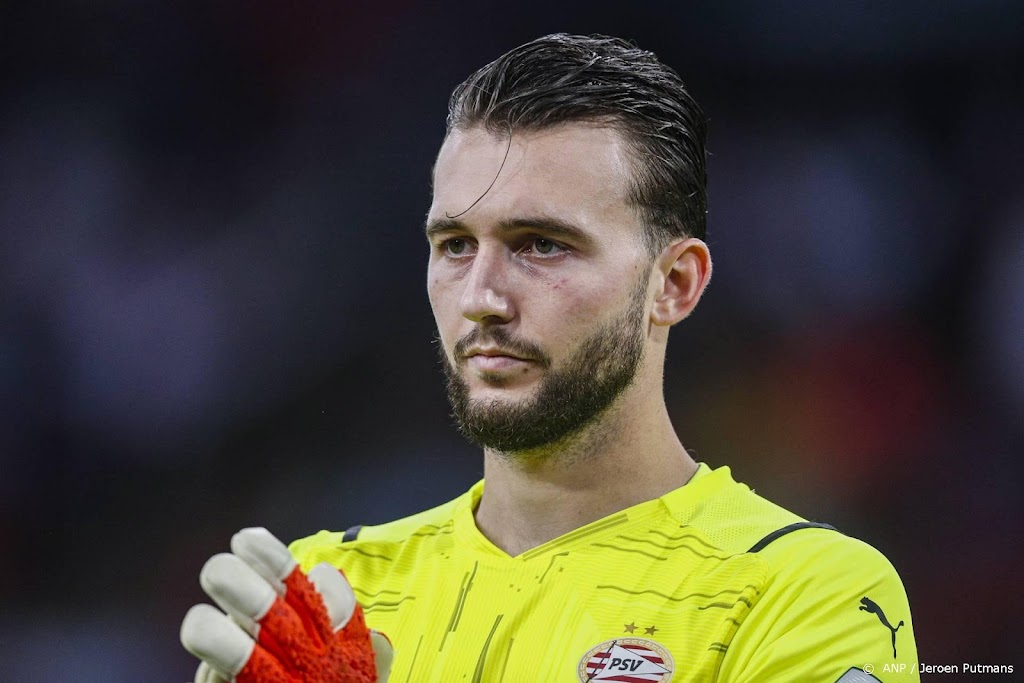 PSV met Drommel in doel tegen Benfica