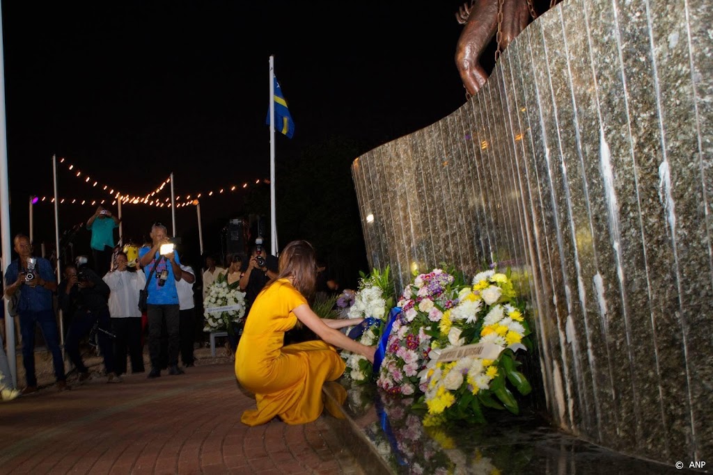 Nederlands parlement legt krans bij Tula-monument op Curaçao