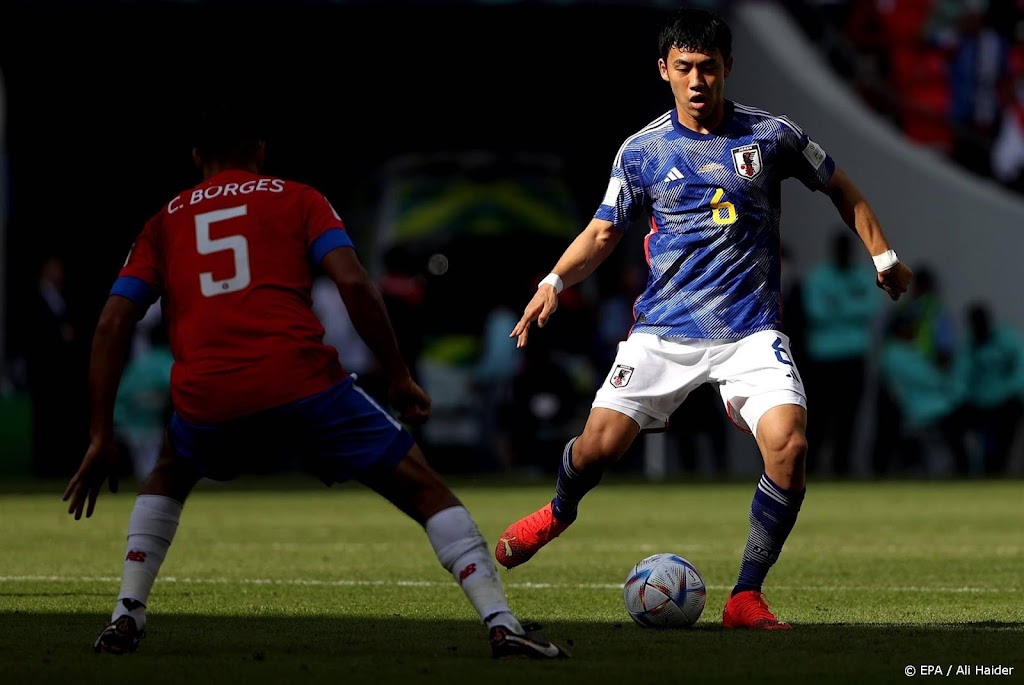 Liverpool presenteert Japanse international Endo