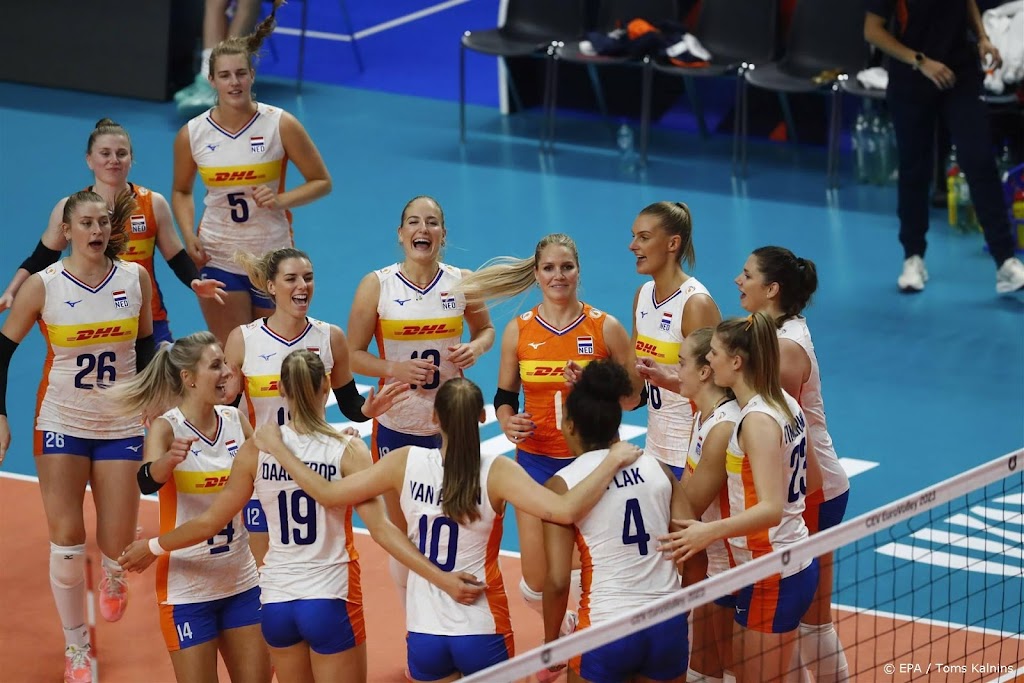 Overtuigende zege volleybalsters op Slowakije bij EK