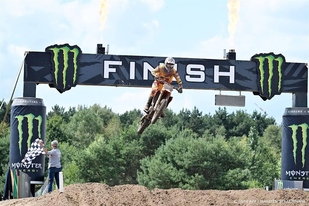 Motorcrosser Herlings wint oppermachtig Grote Prijs van Nederland