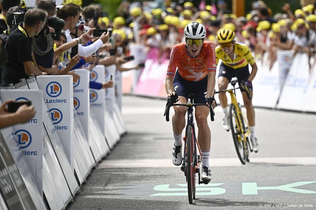 Vollering komt op Alpe d'Huez 4 tellen tekort voor eindzege Tour
