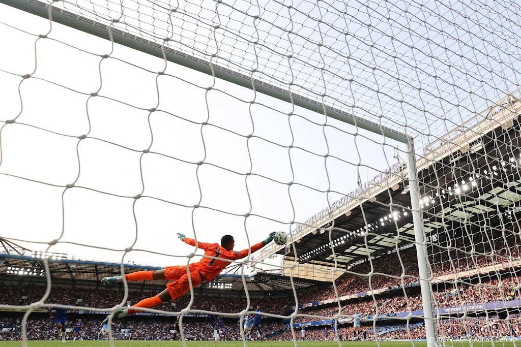 Titelverdediger Manchester City begint met zege (0-2) op Chelsea