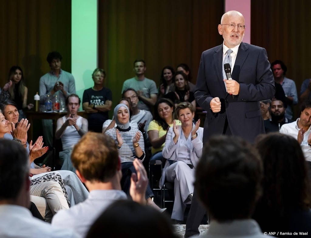 Timmermans hamert op solidariteit bij presentatie programma