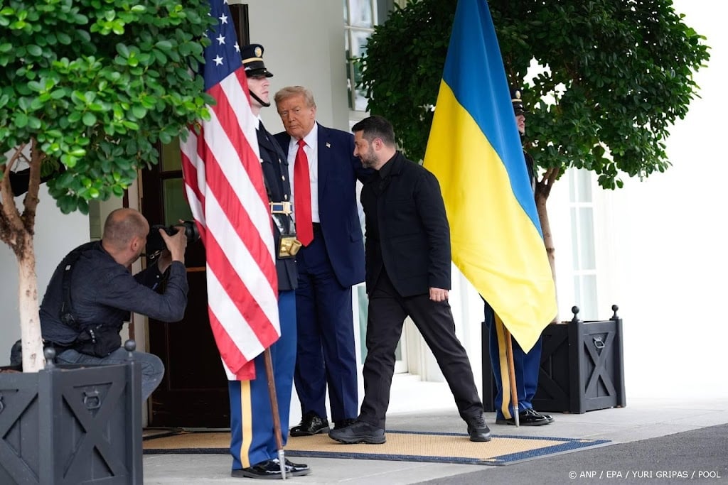 Trump voor gesprek met Zelensky: geen buigen of barsten vandaag