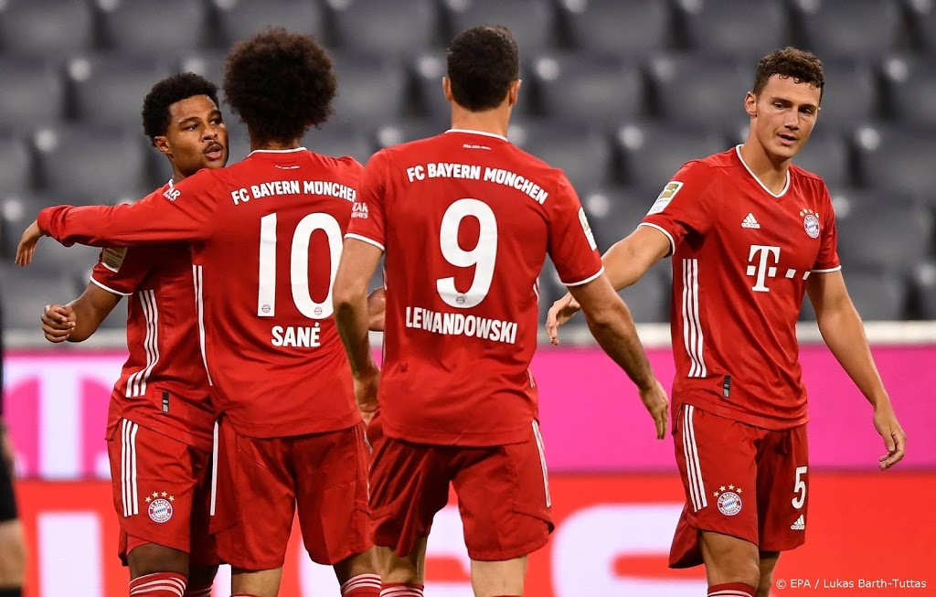 Bayern verplettert Schalke bij start Bundesliga