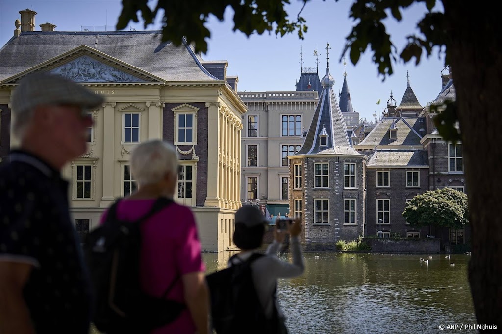 Premier Schoof en ambtenaren hebben Torentje verlaten
