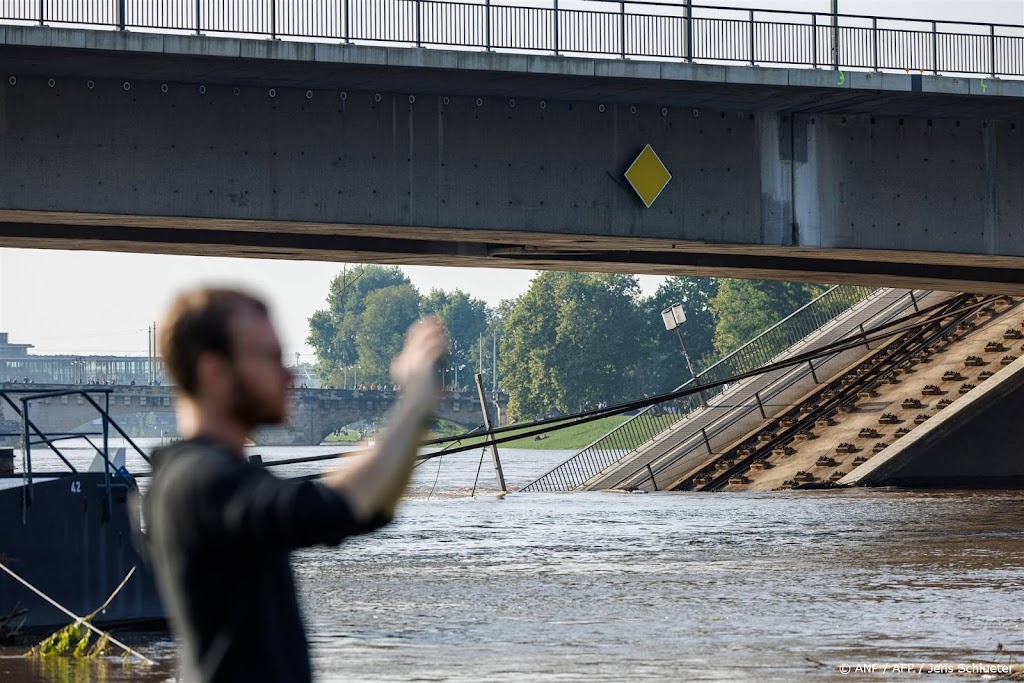 Binnenvaartschepen en cruises vast in Oostenrijk door hoogwater