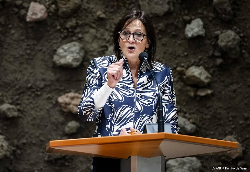 Van Vroonhoven vestigt hoop op NSC-ministers voor asielcrisiswet