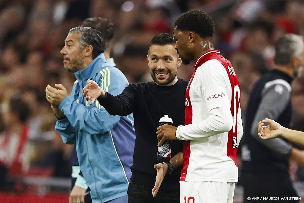 Farioli ziet in eerste helft te veel misgaan bij winnend Ajax
