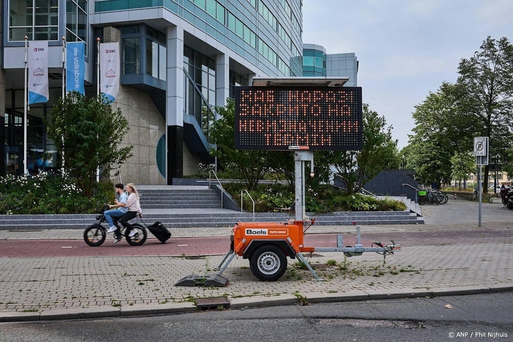 Keijzer verzoekt zelfredzame Oekraïners om opvang zelf te regelen