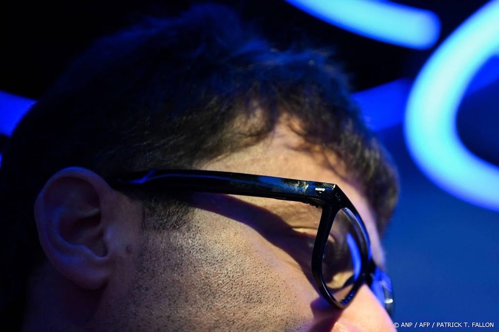 Frans OM onderzoekt seksuele intimidatie met slimme bril
