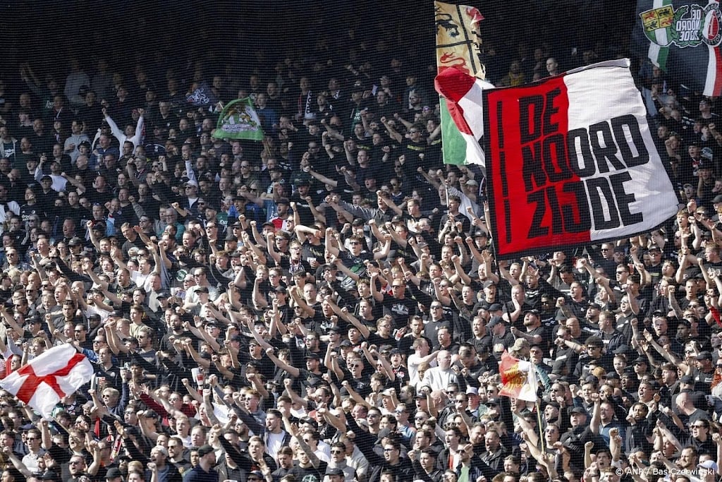 Boycot supportersgroep Feyenoord na stadionverboden om vuurwerk