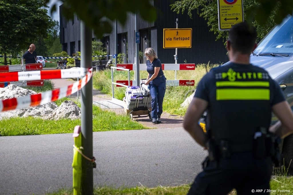Meisje (15) verdacht van moord op ouders 90 dagen langer vast