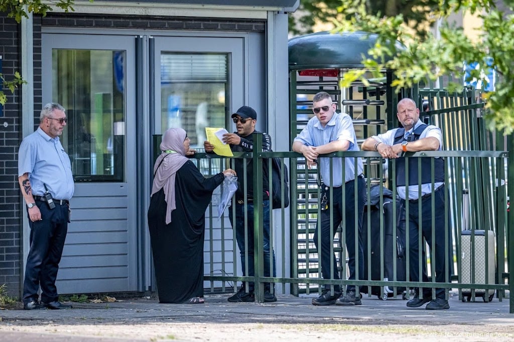 Forse kritiek Inspectie op beveiliging speciale asiellocaties