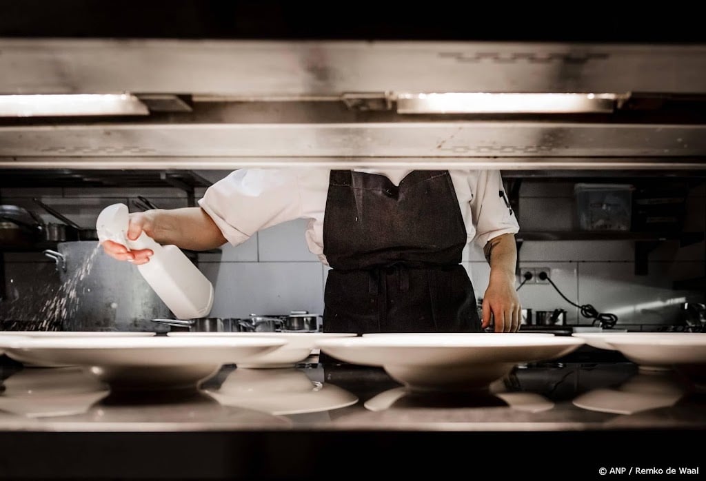 Aanhoudingen voor uitbuiting, mensensmokkel bij restaurantketens