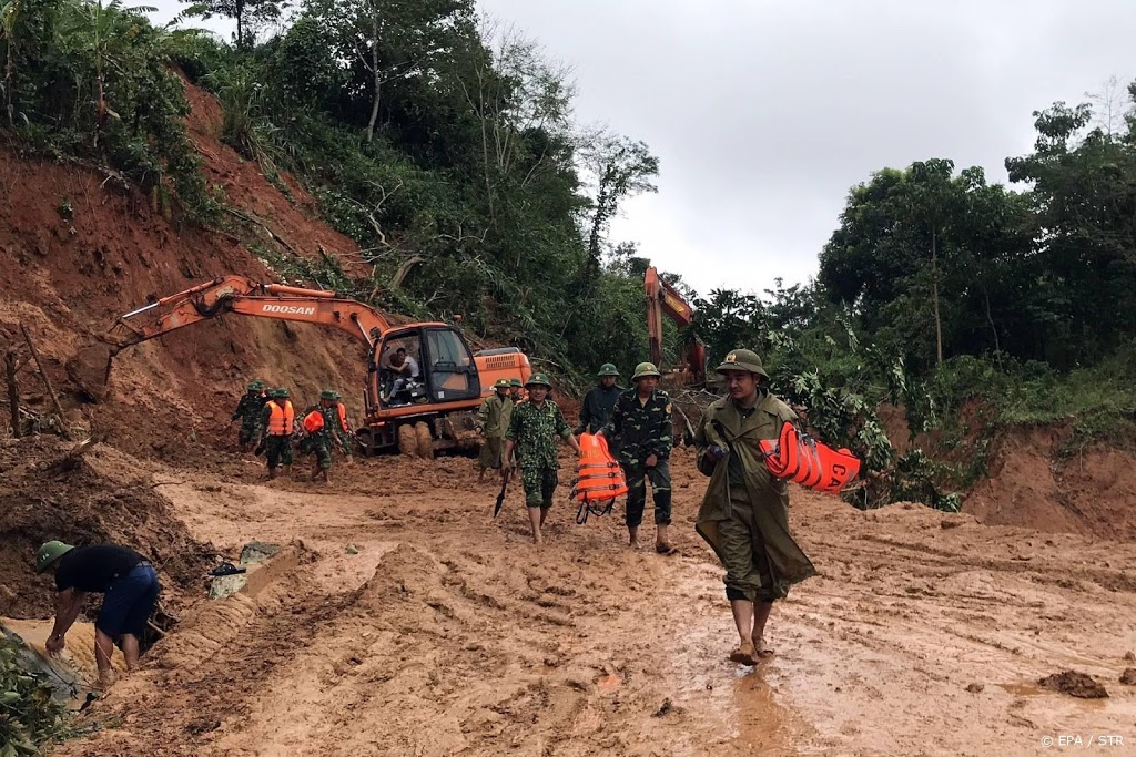Vijf doden en 17 soldaten vermist na aardverschuiving in Vietnam