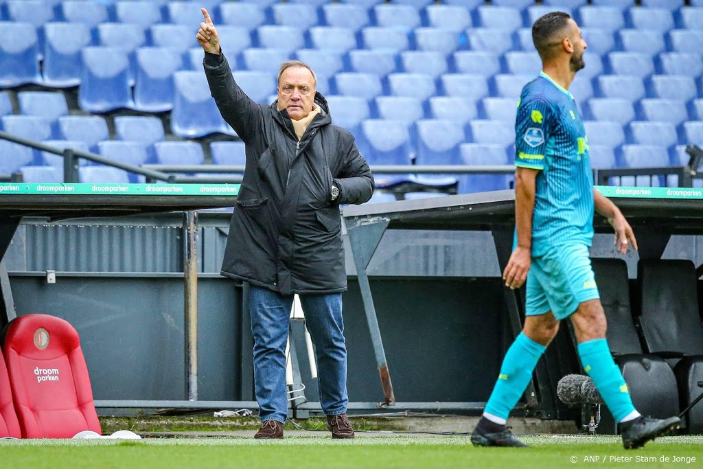 Advocaat niet tevreden maar kan leven met gelijkspel Feyenoord