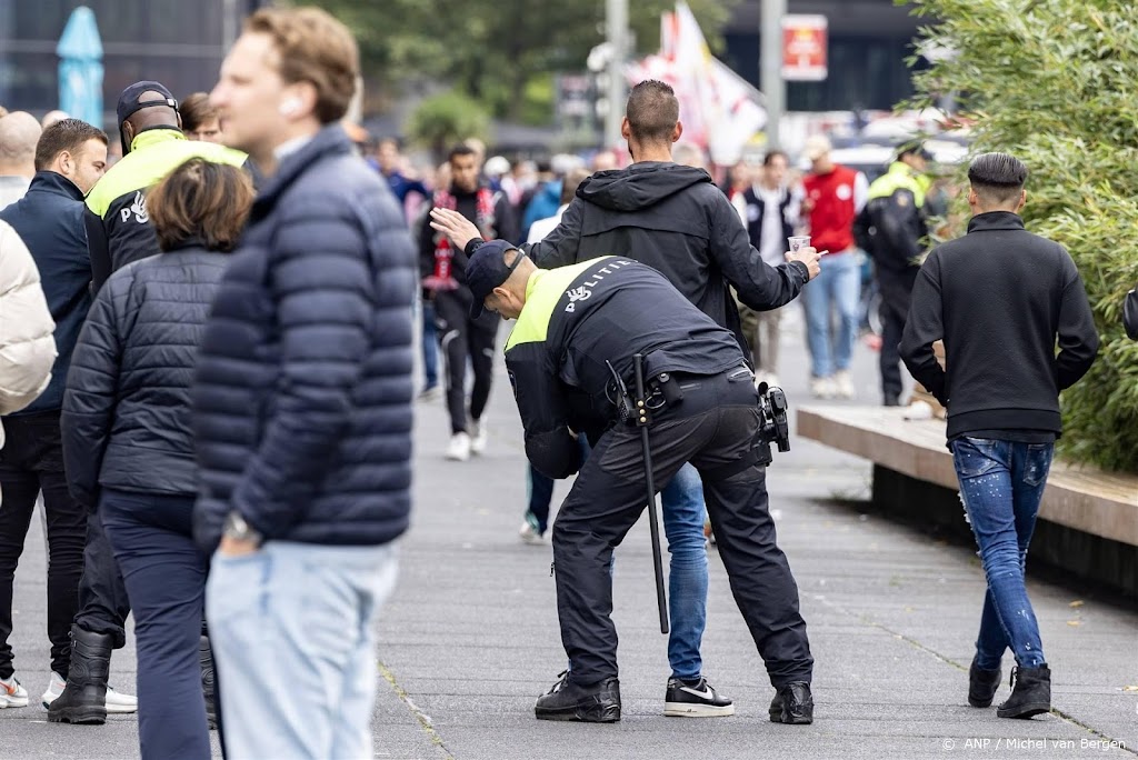 KNVB ziet afname aantal incidenten in en rond voetbalstadions