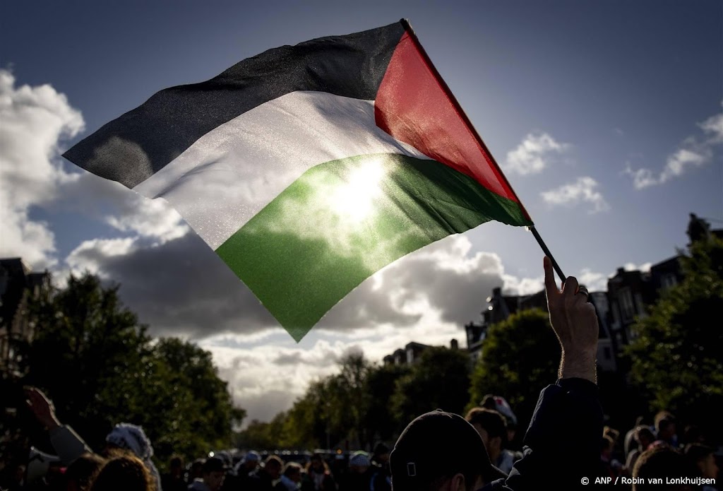 Honderden betuigen in Den Haag steun aan Palestijnen 