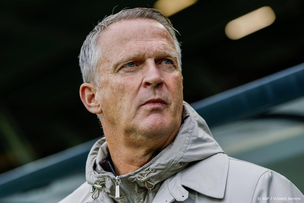 Eerste puntenverlies FC Twente-coach Van den Brom na 3-3 bij NEC