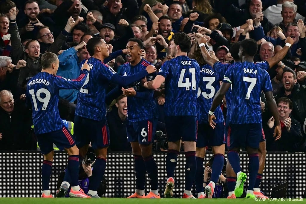 Arsenal blijft koploper dankzij kleine zege op Fulham