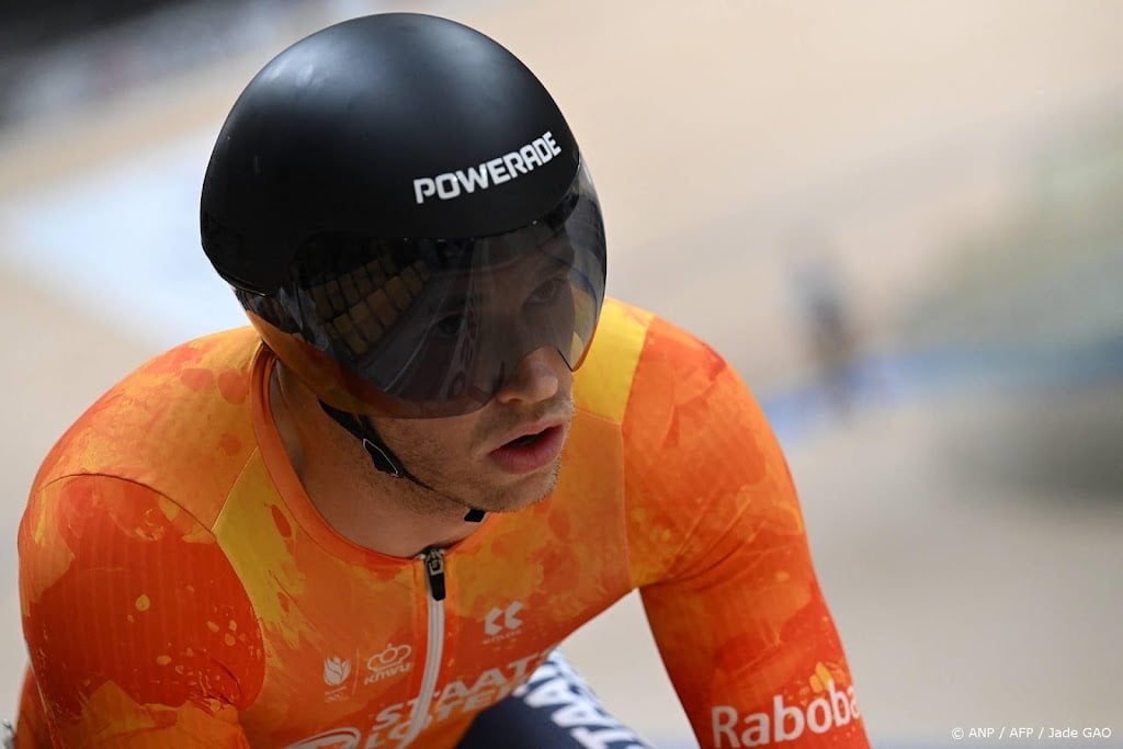 Baanwielrenner Lavreysen pakt achtste wereldtitel sprint op rij