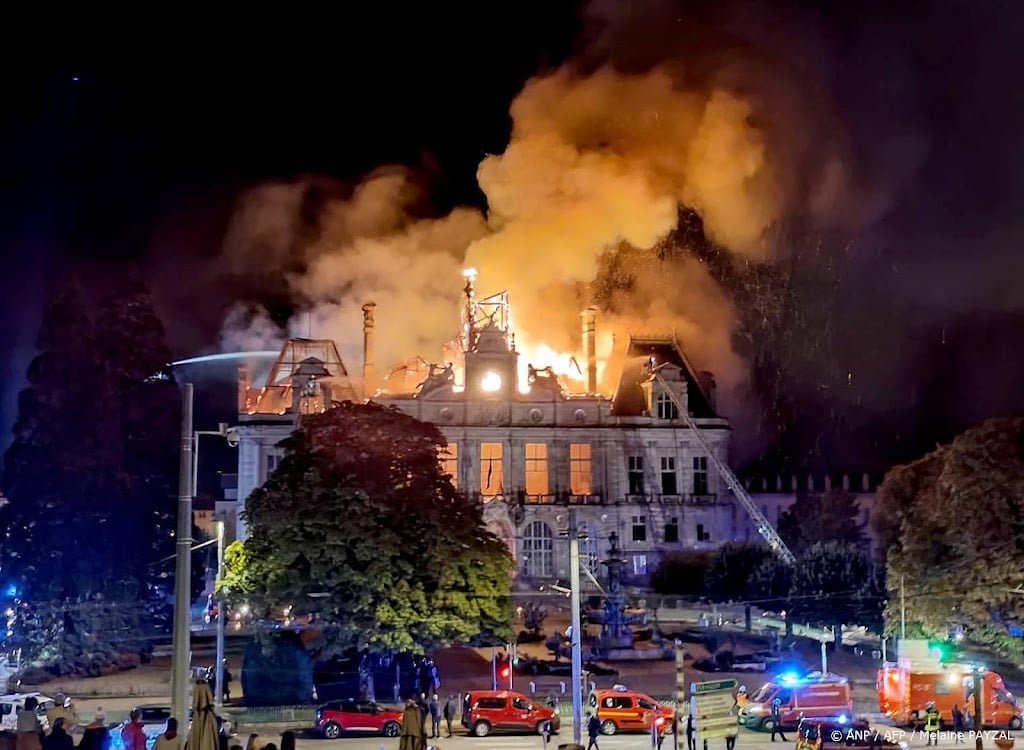 Brand stadhuis Limoges onder controle, justitie doet onderzoek