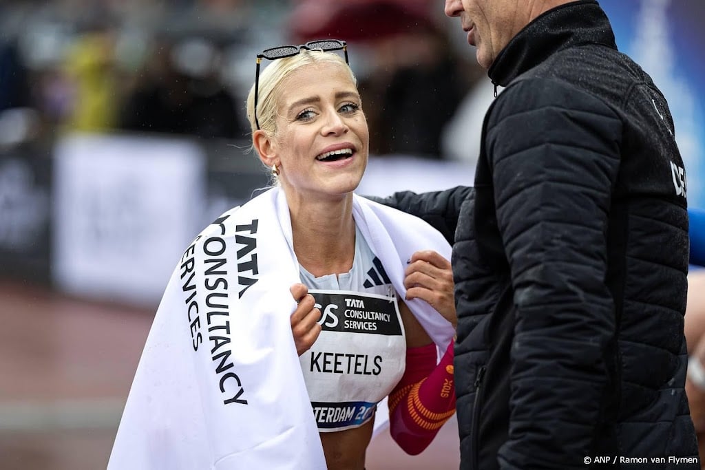Vrienden loodsen Keetels door 'emotionele' marathon Amsterdam