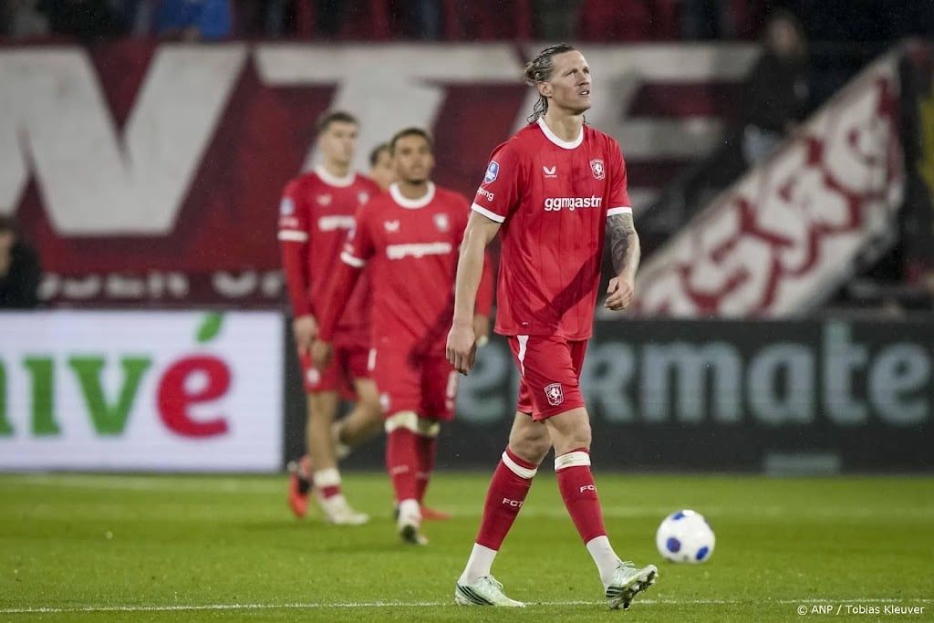 FC Twente lijdt tegen FC Utrecht eerste nederlaag in thuisduel