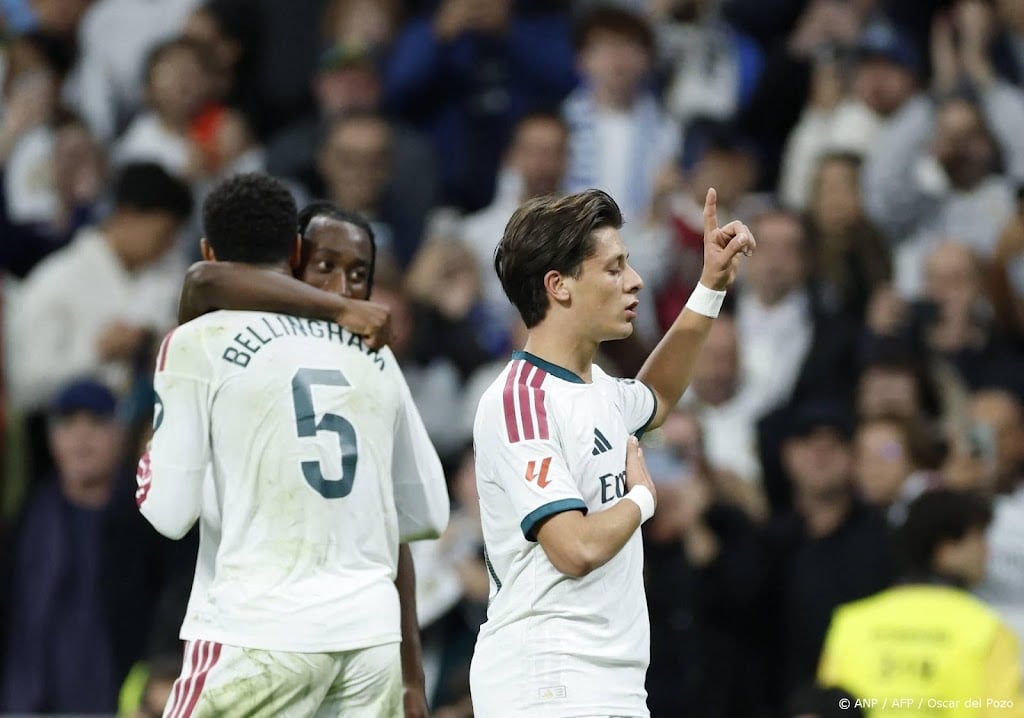 Real Madrid via fraaie treffers Güler en Mbappé langs Sevilla