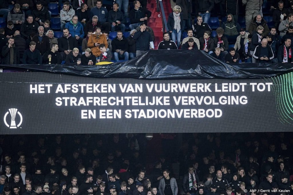 Feyenoord krijgt recordboete van UEFA