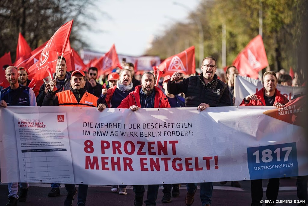 Akkoord loonsverhoging Duitse industrie, stakingen van de baan
