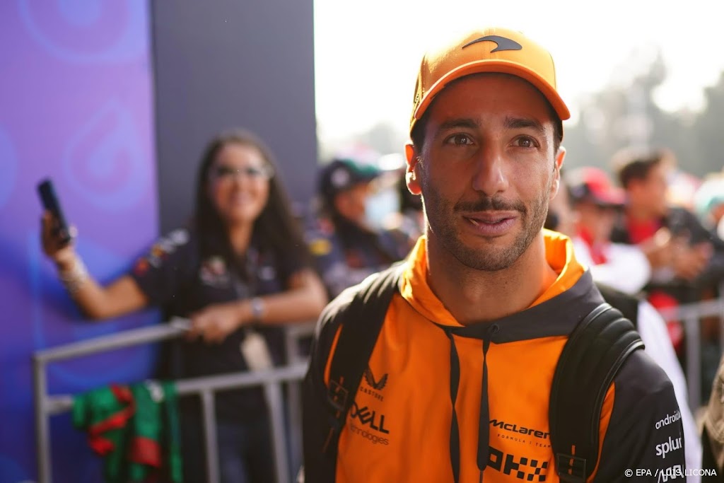 Topman Marko biedt Ricciardo reserveplek bij Red Bull