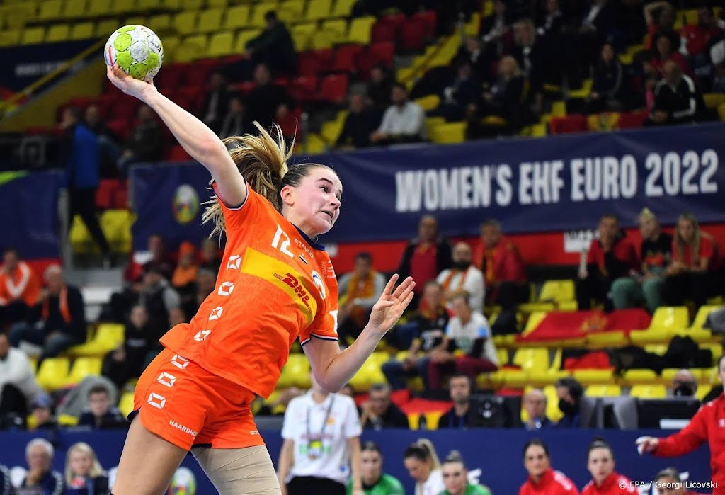 Handbalsters zesde op EK na nederlaag tegen Zweden