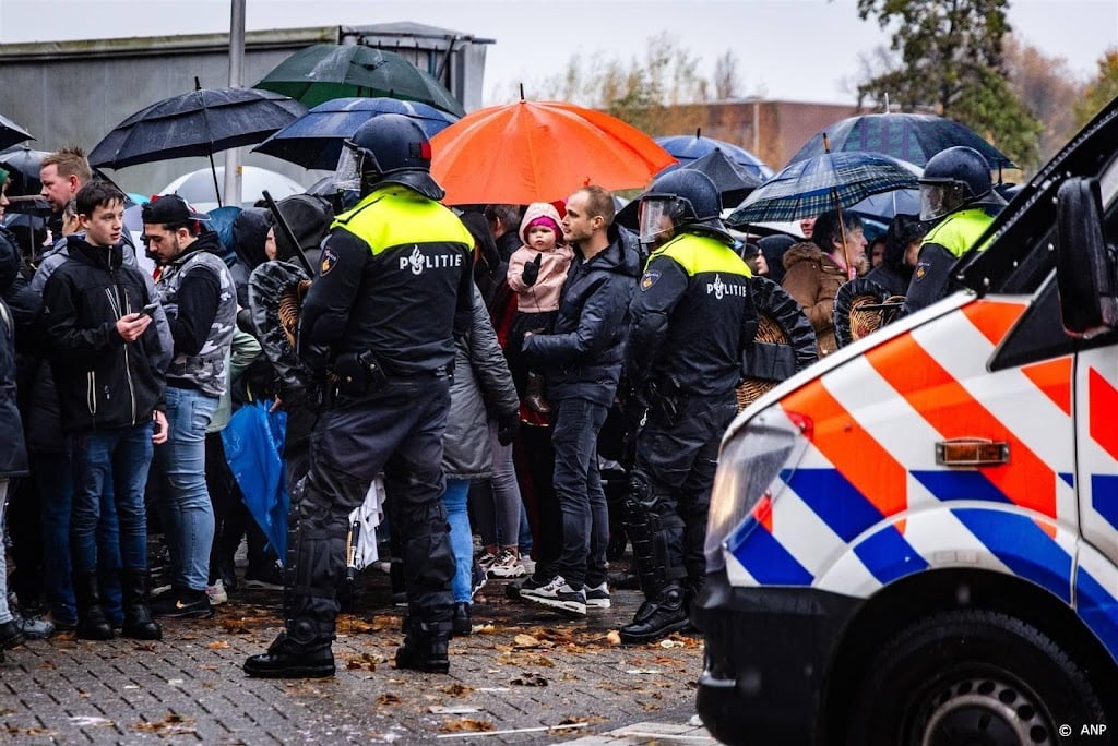 Negen aanhoudingen rond sinterklaasintocht De Lier