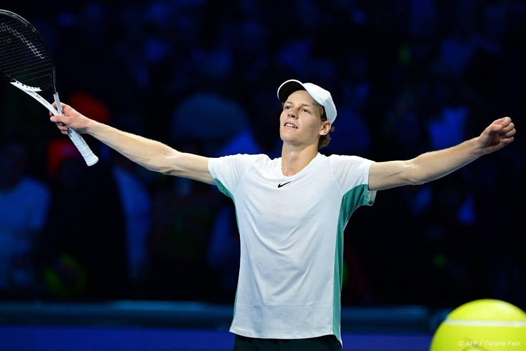 Italiaan Sinner voor het eerst in eindstrijd ATP Finals 