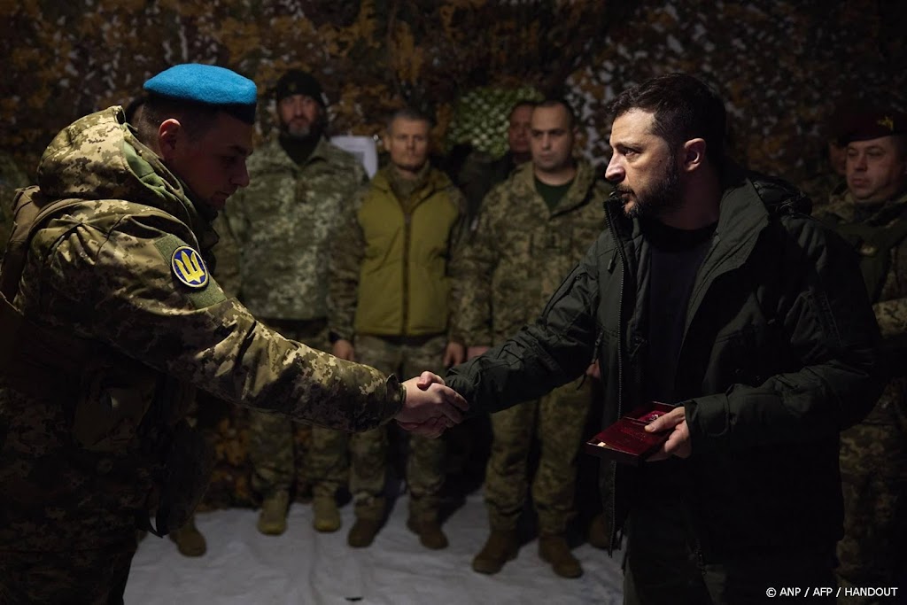 Zelensky bezoekt frontstad Pokrovsk 