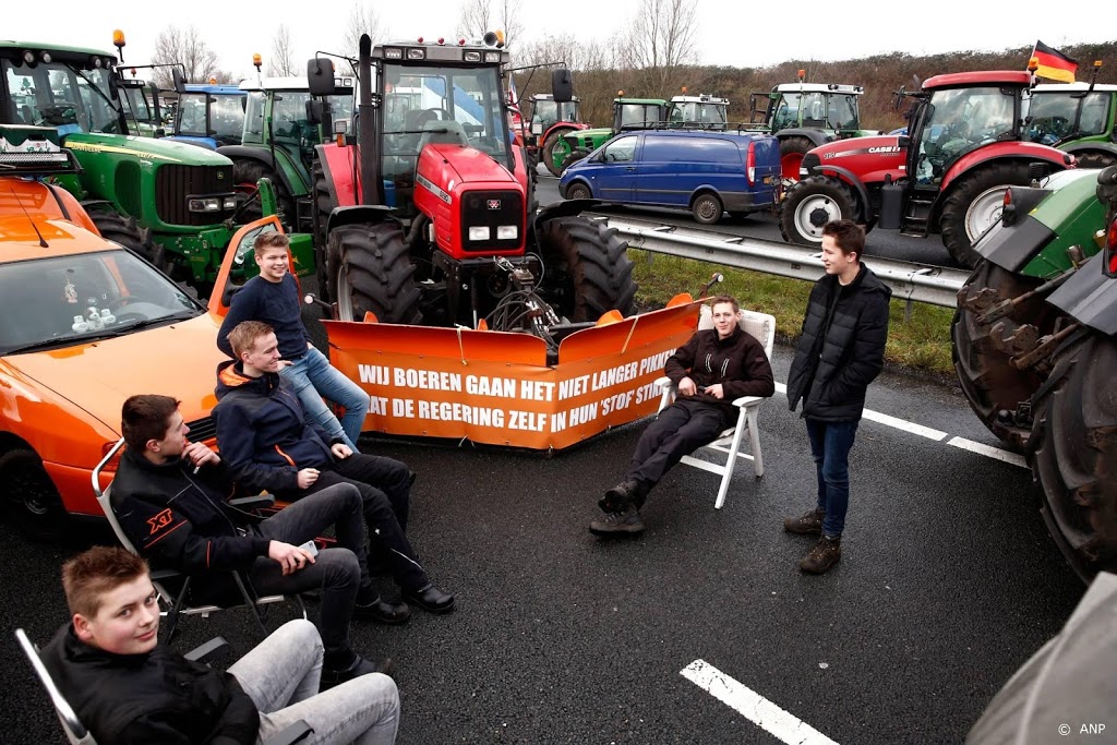 Honderden activisten barbecueën op snelwegen