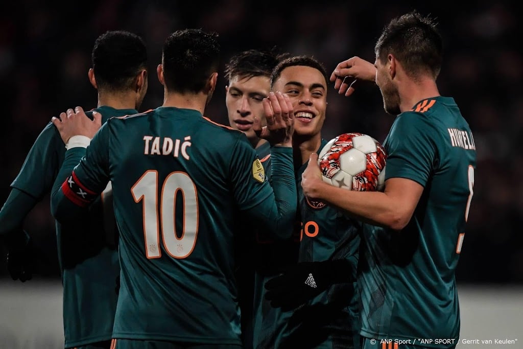 Ajax vestigt doelpuntenrecord