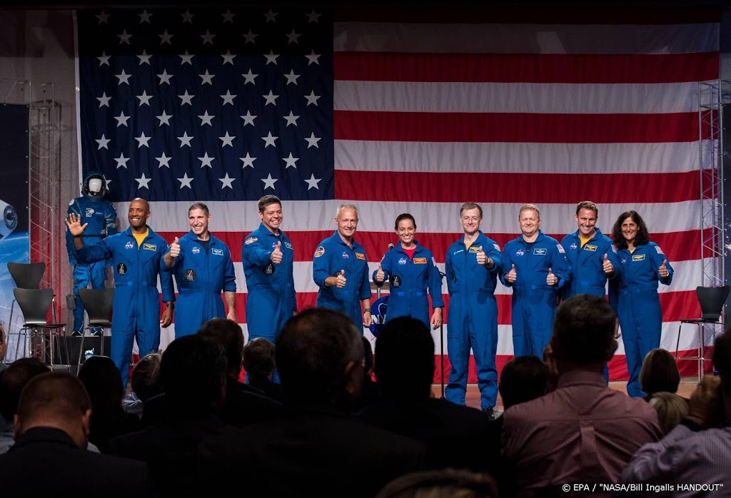 Eerste astronauten voor maanreis geslaagd voor training