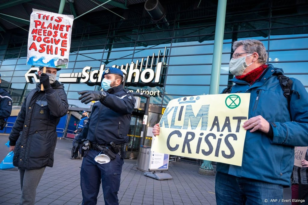 Blokkade Extinction Rebellion op Schiphol voorbij