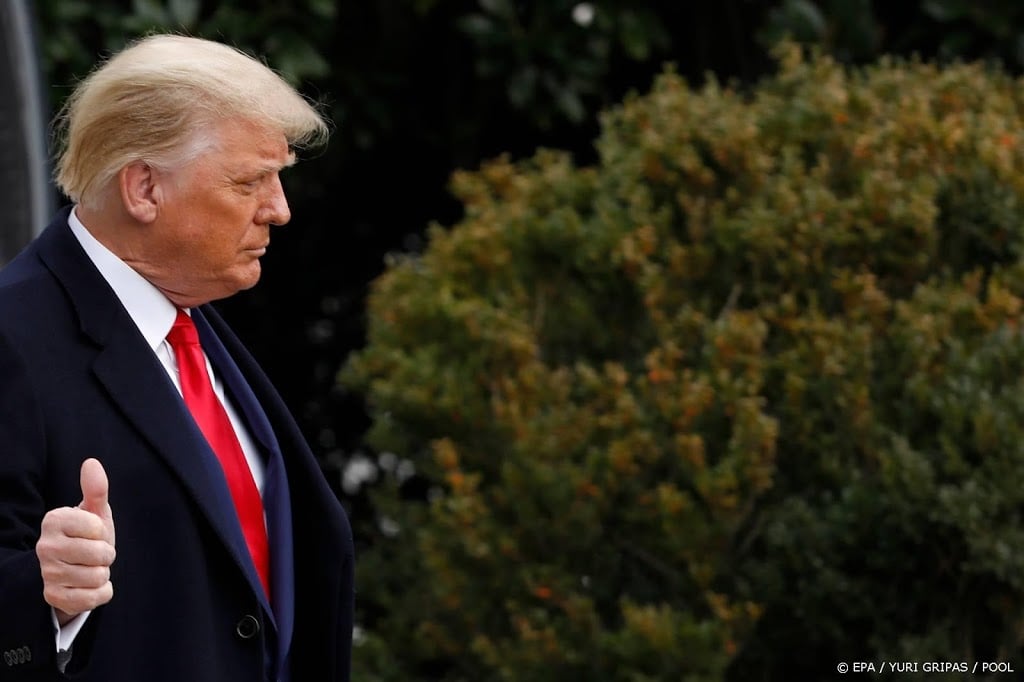Trump claimt goedkeuring Moderna-vaccin, toezichthouder ontkent