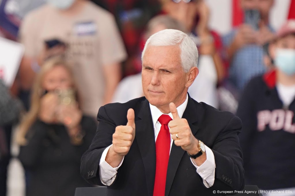 Amerikaanse vicepresident Pence ingeënt tegen corona