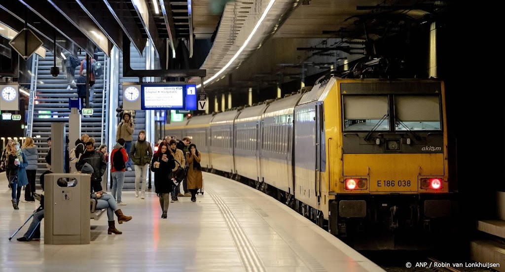 Vervoerders: trein, tram en bus kunnen voorlopig blijven rijden