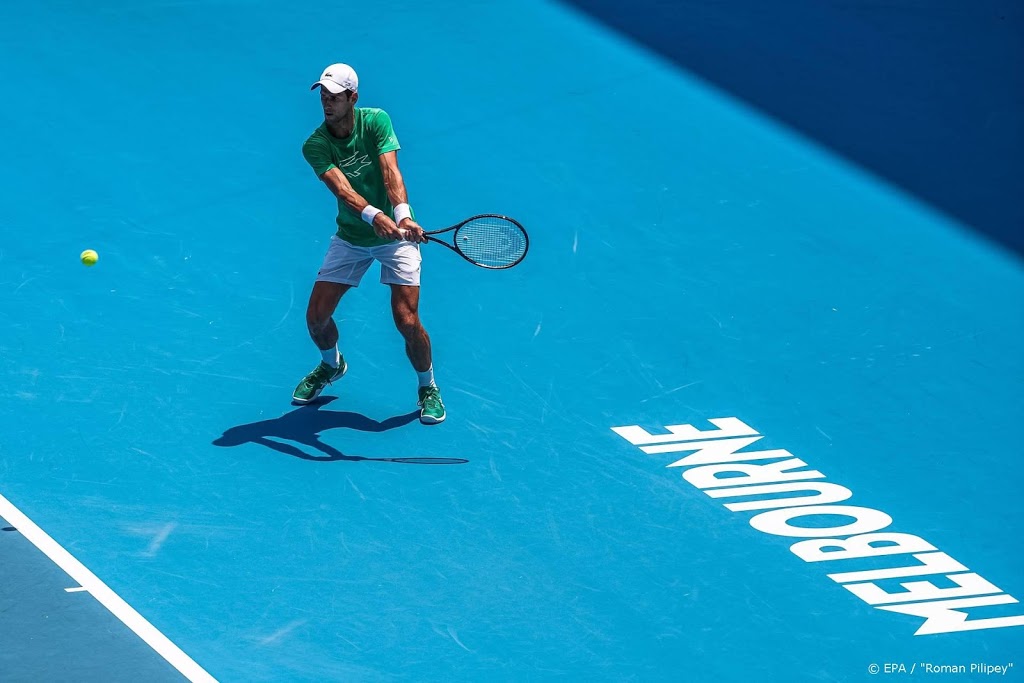 Djokovic bidt voor frisse lucht op Australian Open