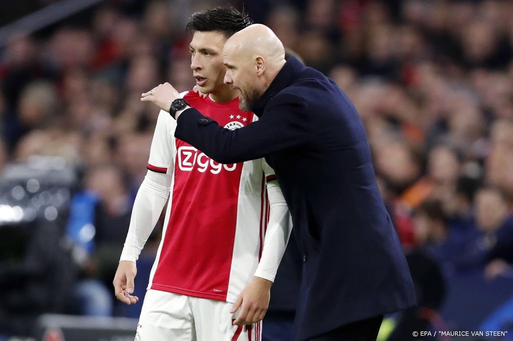 Ajax-trainer Ten Hag dankt 'magnifieke' Martinez